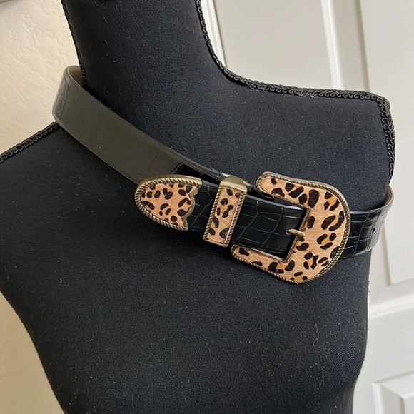 Adrienne Landau Accessories - Vintage Adrienne Landau belt